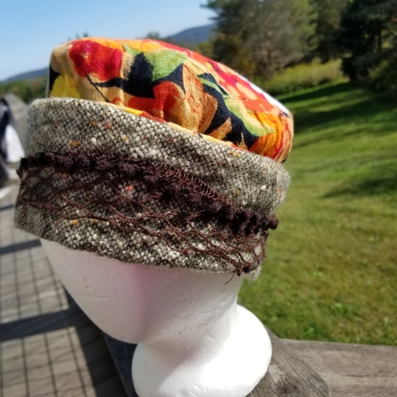 A Few Good Bananas Wool Hat Women's Artwear USA Upcycled Wearable Art OOAK - Picture 1 of 16